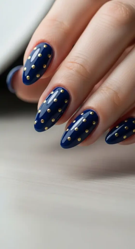navy-blue-with-gold-dots-nails