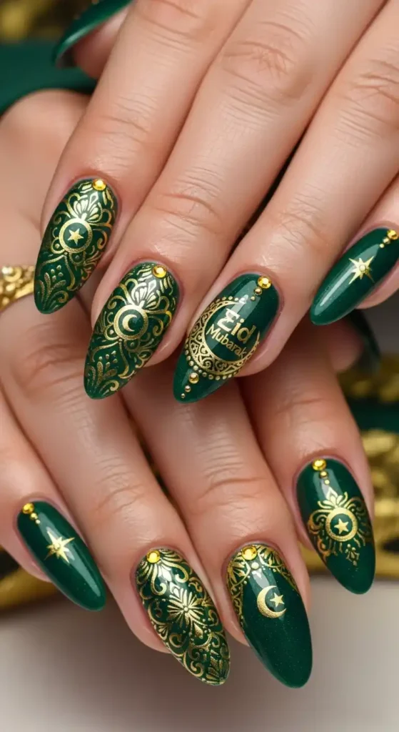 green-and-gold-luxury-nails