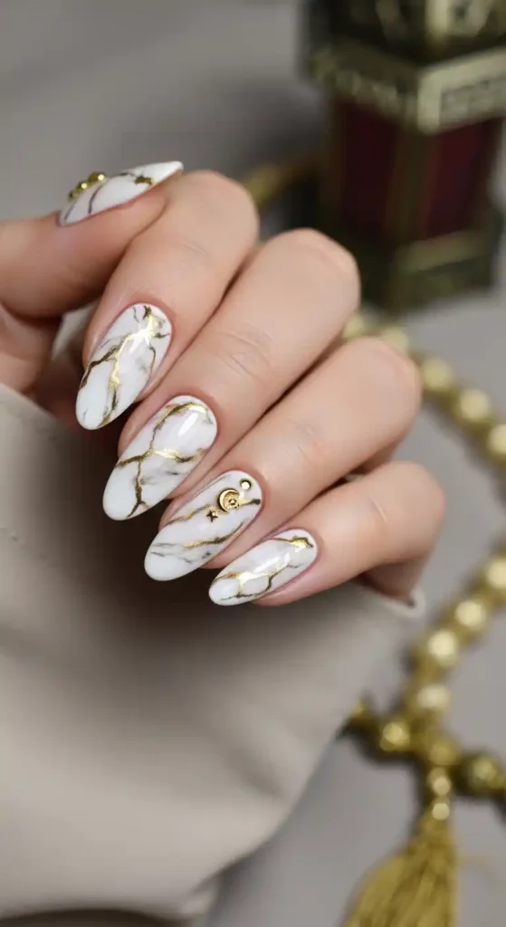 marble-effect-nails